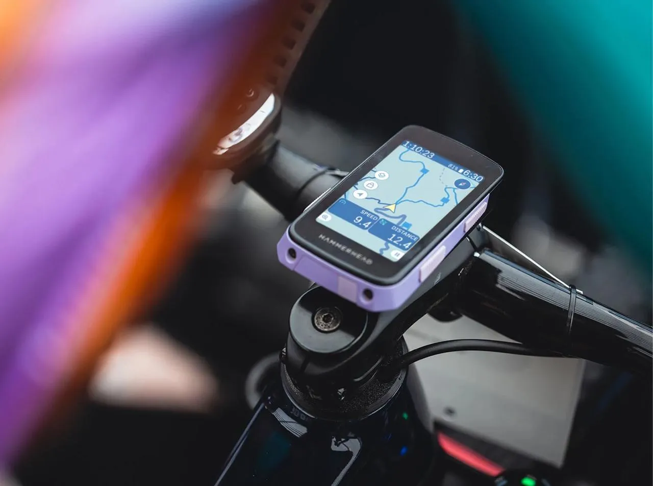 Hammerhead Karoo bike computer showing a route map on gravel handlebars